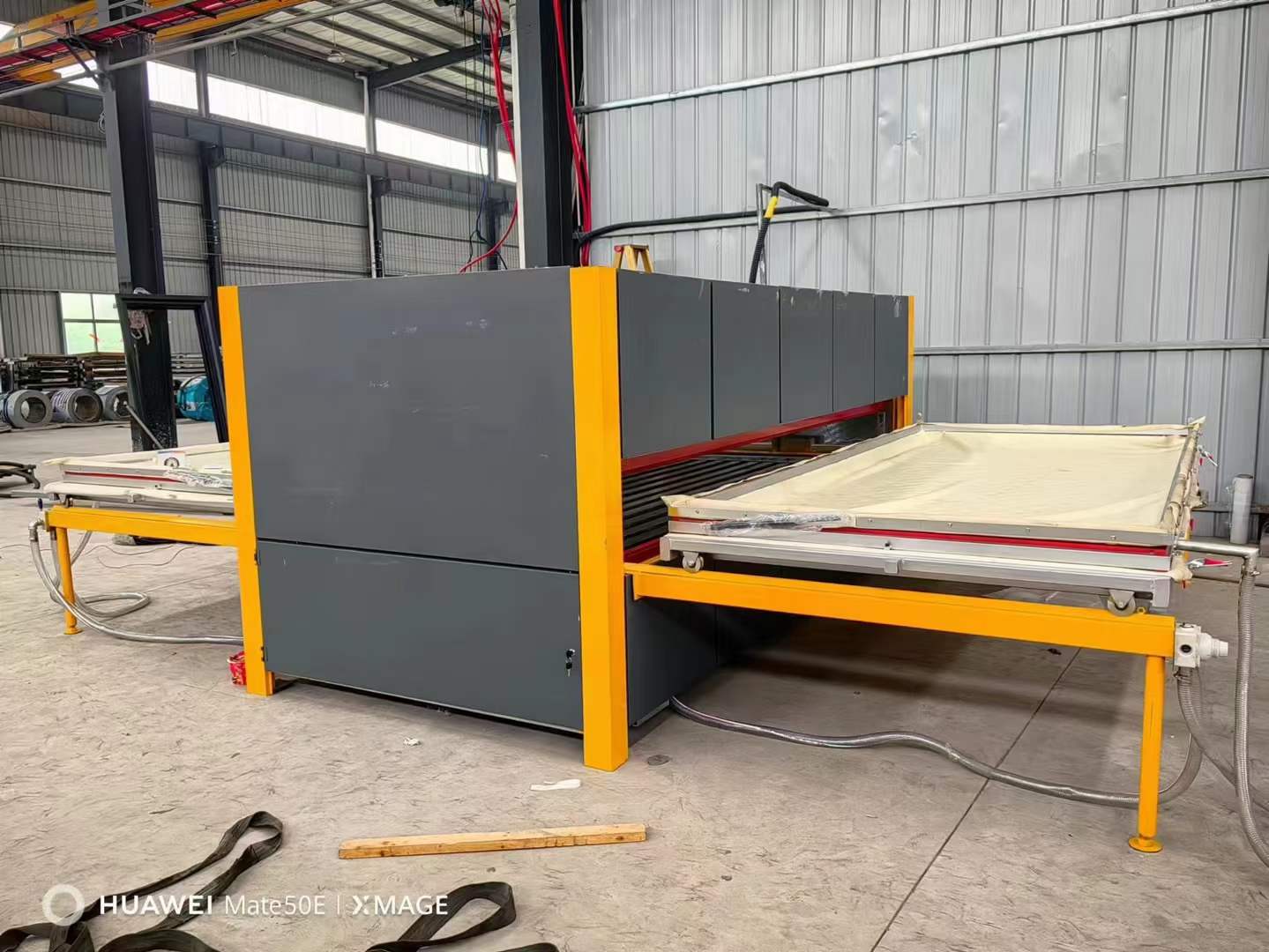 铝板木纹转印机 真空吸附电加热技术 2个普工即可操作 无需技术工